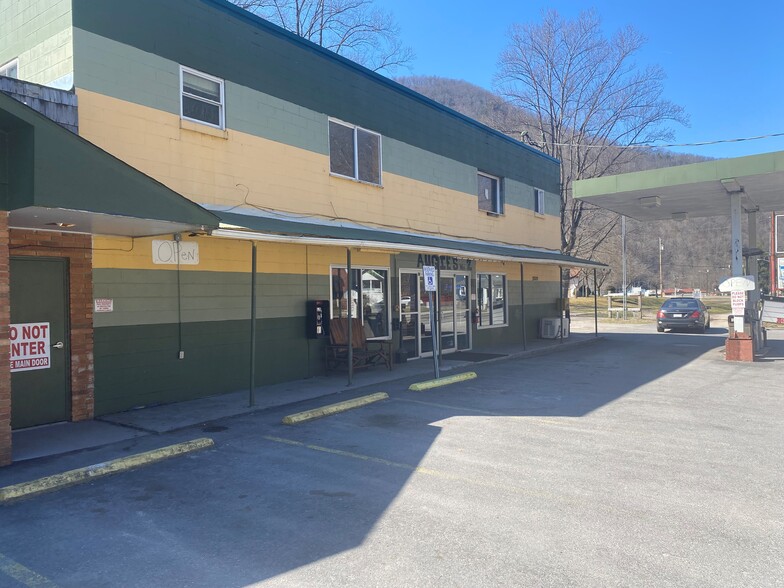 37620 Coal River Rd, Whitesville, WV for lease - Building Photo - Image 1 of 9