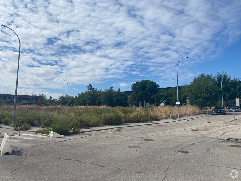 Calle Diseño, Getafe, Madrid for sale - Building Photo - Image 2 of 2