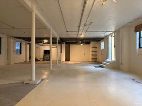 10-25 48th Ave, Long Island City, NY for lease Interior Photo- Image 1 of 8