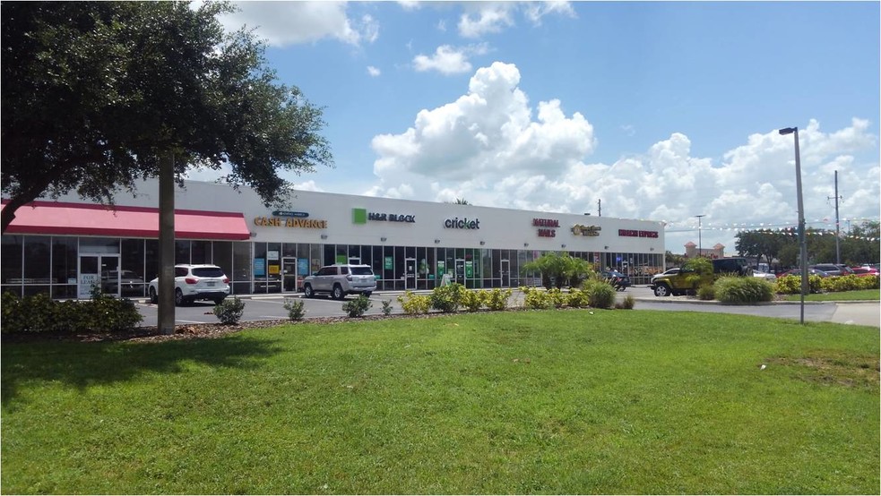 2010 Sam Walton Way, Lake Wales, FL for lease - Building Photo - Image 2 of 4