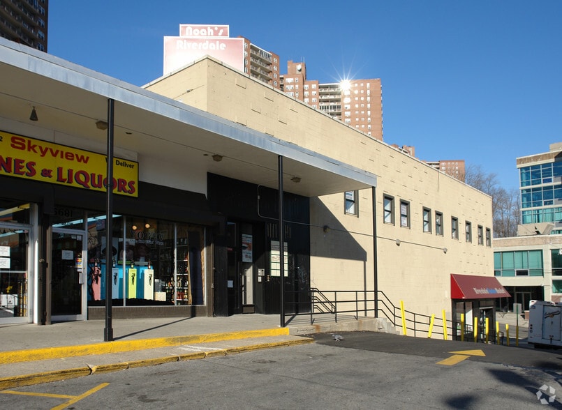 5683 Riverdale Ave, Bronx, NY for lease - Building Photo - Image 2 of 2