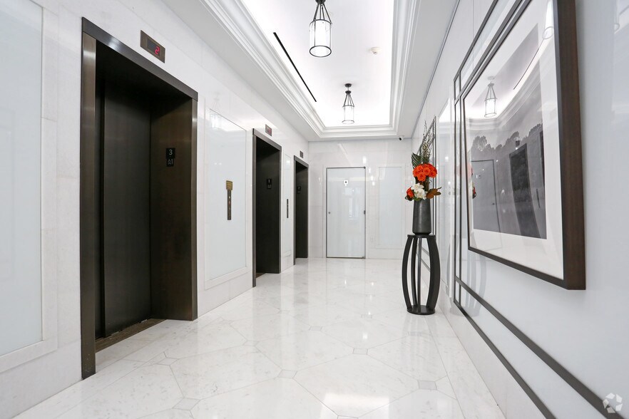 145 E 57th St, New York, NY for sale - Lobby - Image 1 of 1