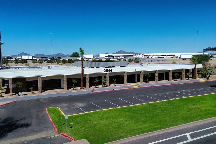 2544 E University Dr, Phoenix, AZ for lease - Building Photo - Image 1 of 13