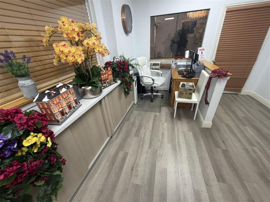 2250 Palm Beach Lakes Blvd, West Palm Beach, FL for lease Interior Photo- Image 1 of 9