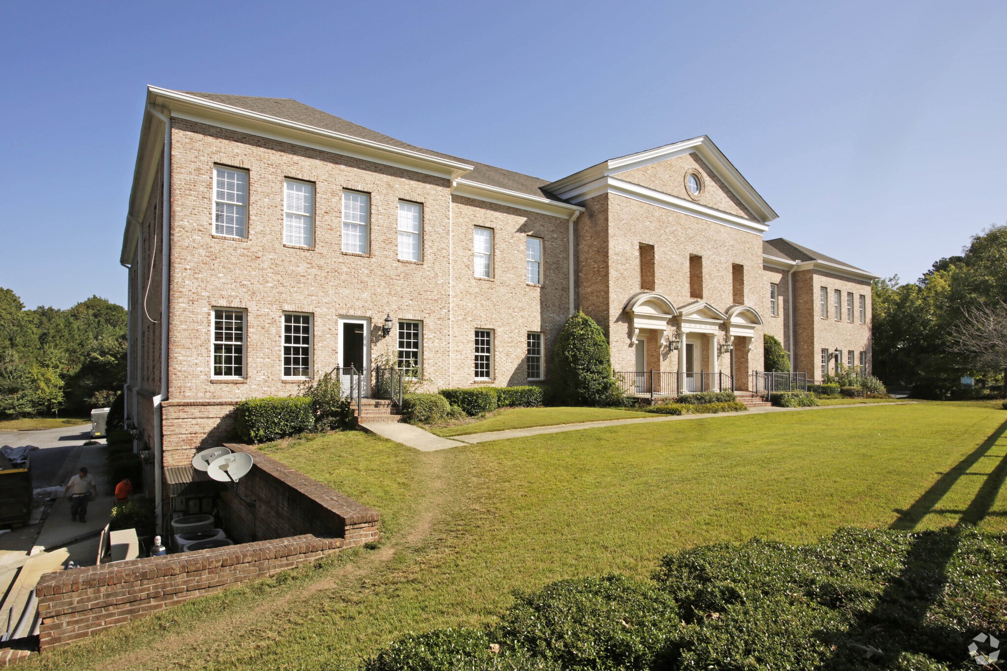 1775 Woodstock Rd, Roswell, GA 30075