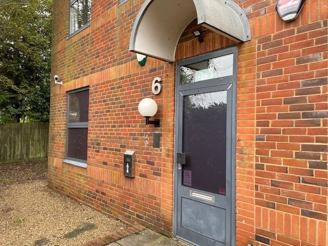 Park Rd, Crowborough for lease Building Photo- Image 1 of 2