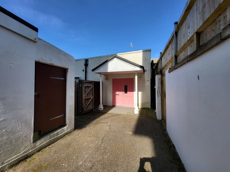 Ventnor Villas, Hove for lease - Primary Photo - Image 1 of 13