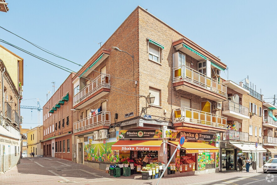 Calle los Altos de Saceruela, 2, Madrid, Madrid for sale - Building Photo - Image 1 of 10