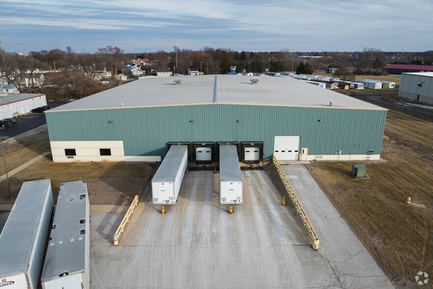 105 Enterprise Dr, Bellevue, OH for sale - Building Photo - Image 1 of 7