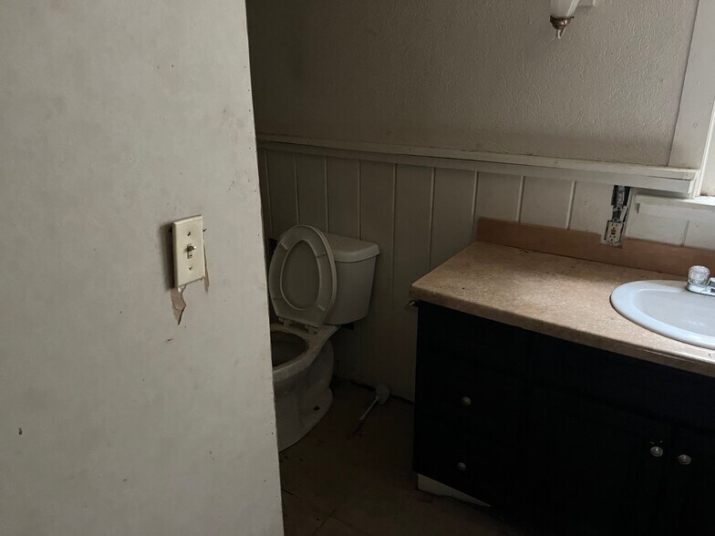 603 Main St, Sutton, WV for lease - Interior Photo - Image 3 of 6