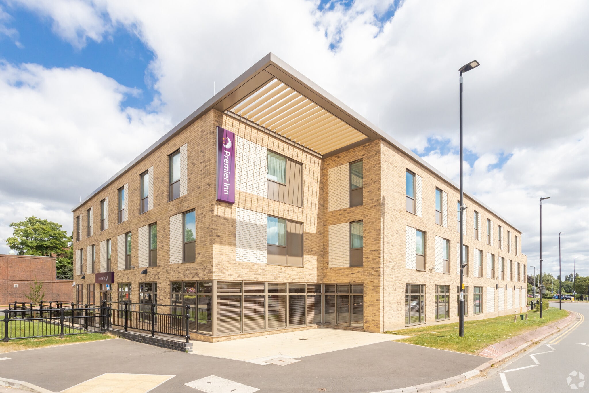 102-104 Bridge St, Peterborough for sale Primary Photo- Image 1 of 1