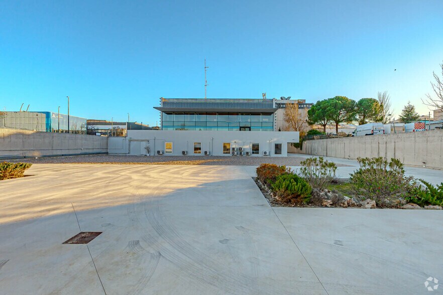 Calle Virgilio, 17, Pozuelo de Alarcón, Madrid for sale - Primary Photo - Image 1 of 1