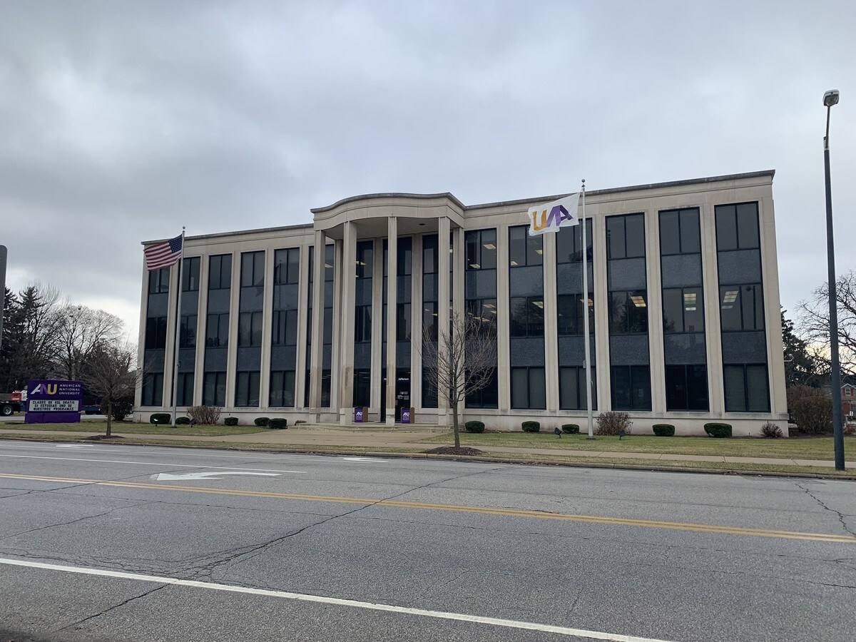 1030 E Jefferson Blvd, South Bend, IN 46617