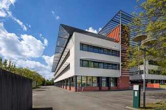 More details for 38 Allée Mégevie, Gradignan - Office for Lease