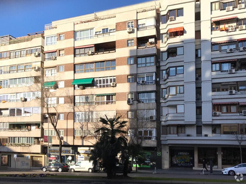 Calle del Doctor Esquerdo, 112, Madrid, Madrid for lease - Building Photo - Image 2 of 3