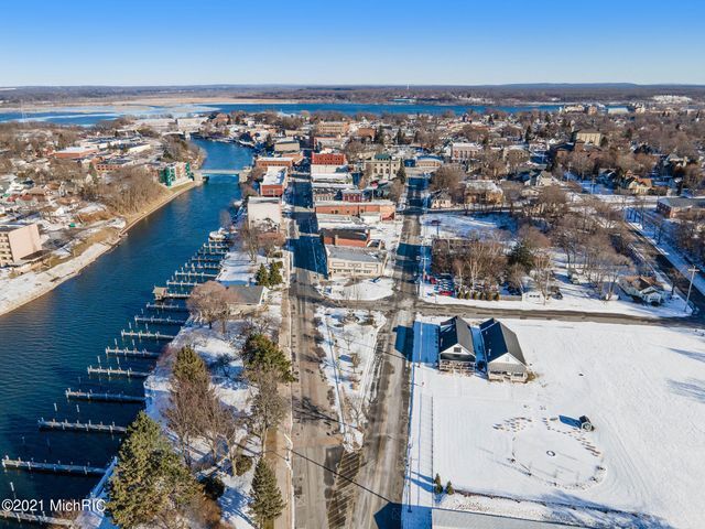 457 River St, Manistee, MI for sale Building Photo- Image 1 of 1