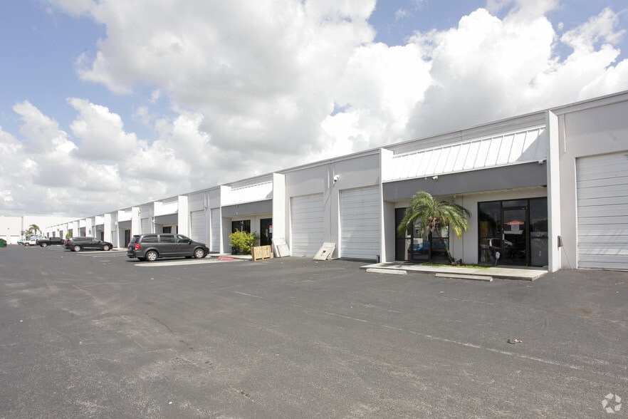3921 SW 47th Ave, Davie, FL for lease - Building Photo - Image 2 of 2