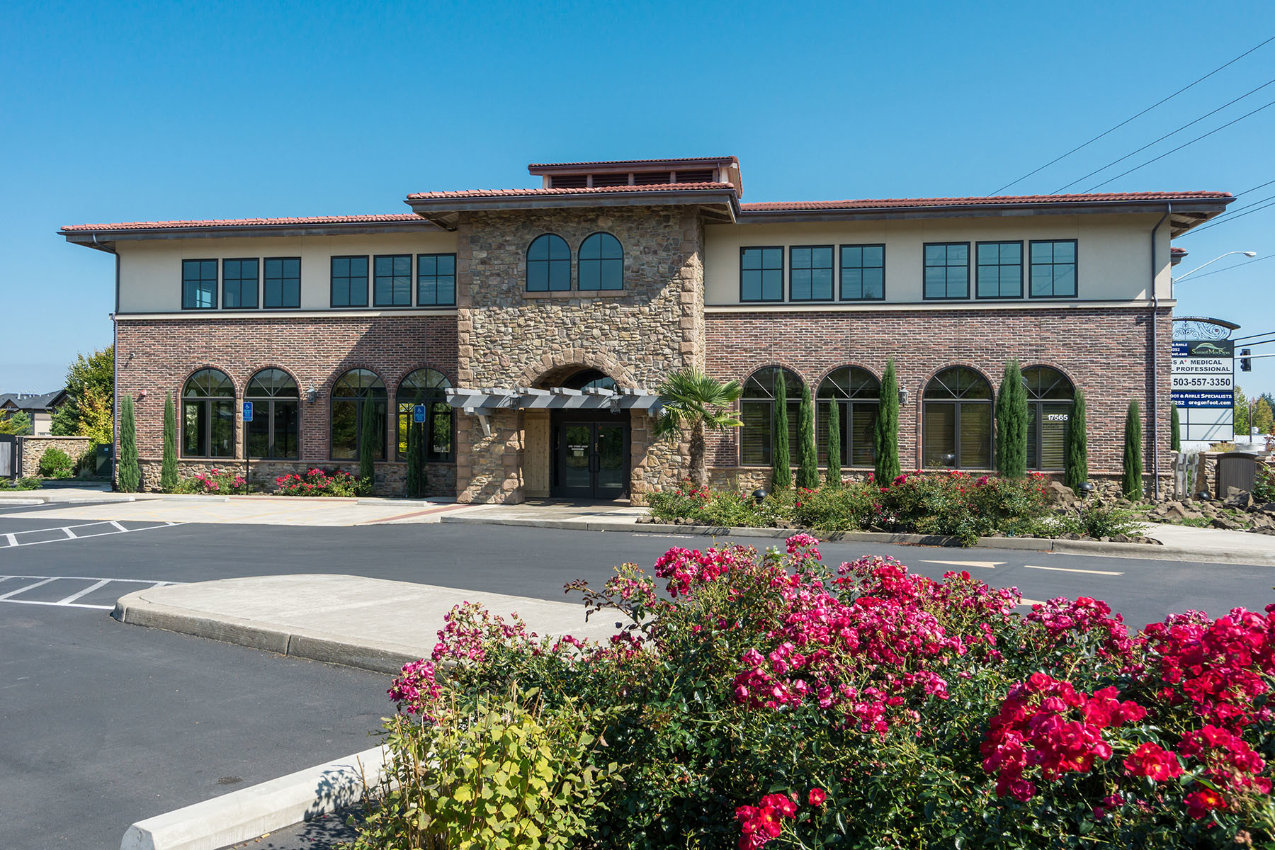 17565 SW Handley St, Sherwood, OR for lease Building Photo- Image 1 of 4