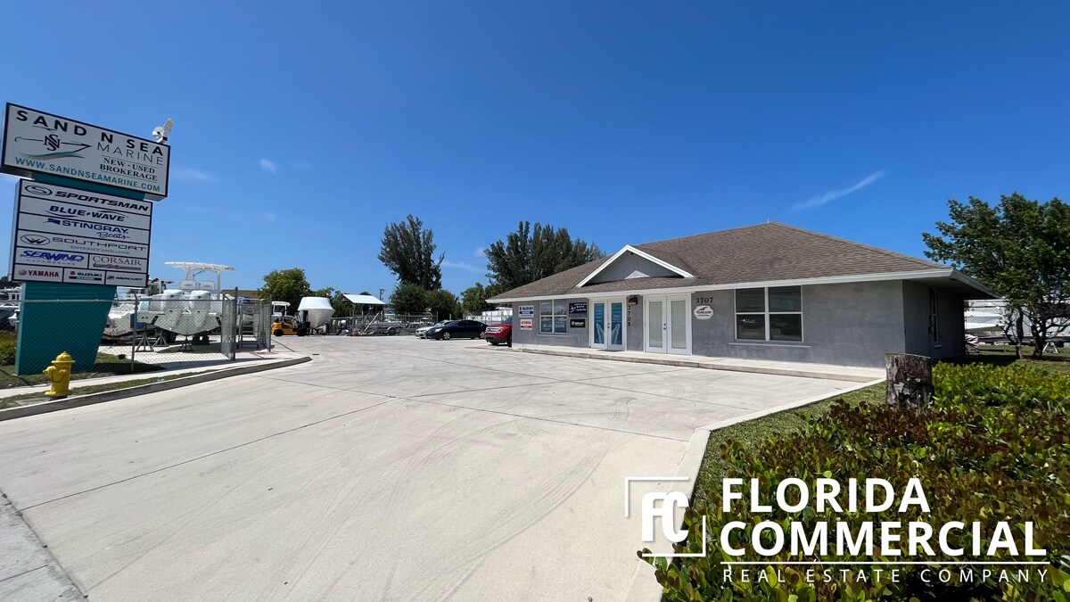 3705-3711 SE Dixie Hwy, Stuart, FL for sale Building Photo- Image 1 of 1