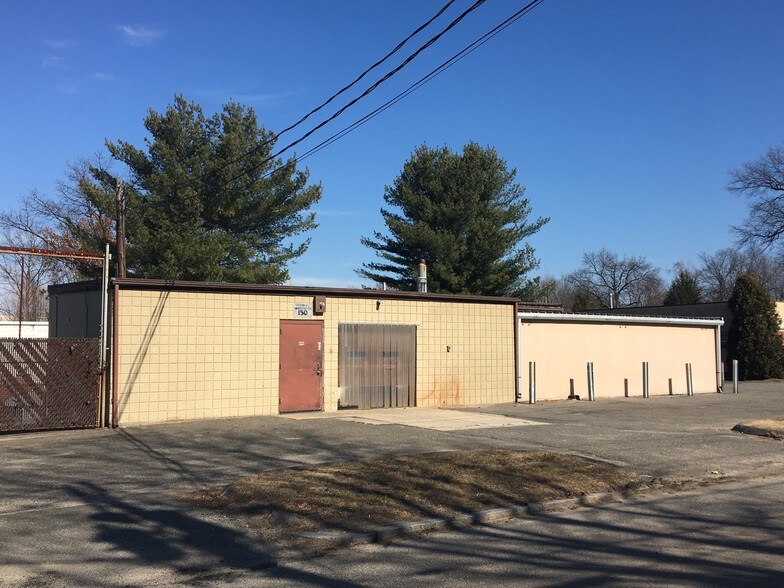 150 Switzer Ave, Springfield, MA for sale - Building Photo - Image 1 of 1