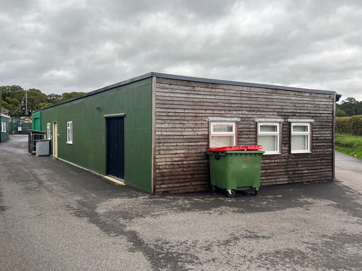 Wheatsheaf Rd, Henfield, BN5 9AT Blacklands Farm