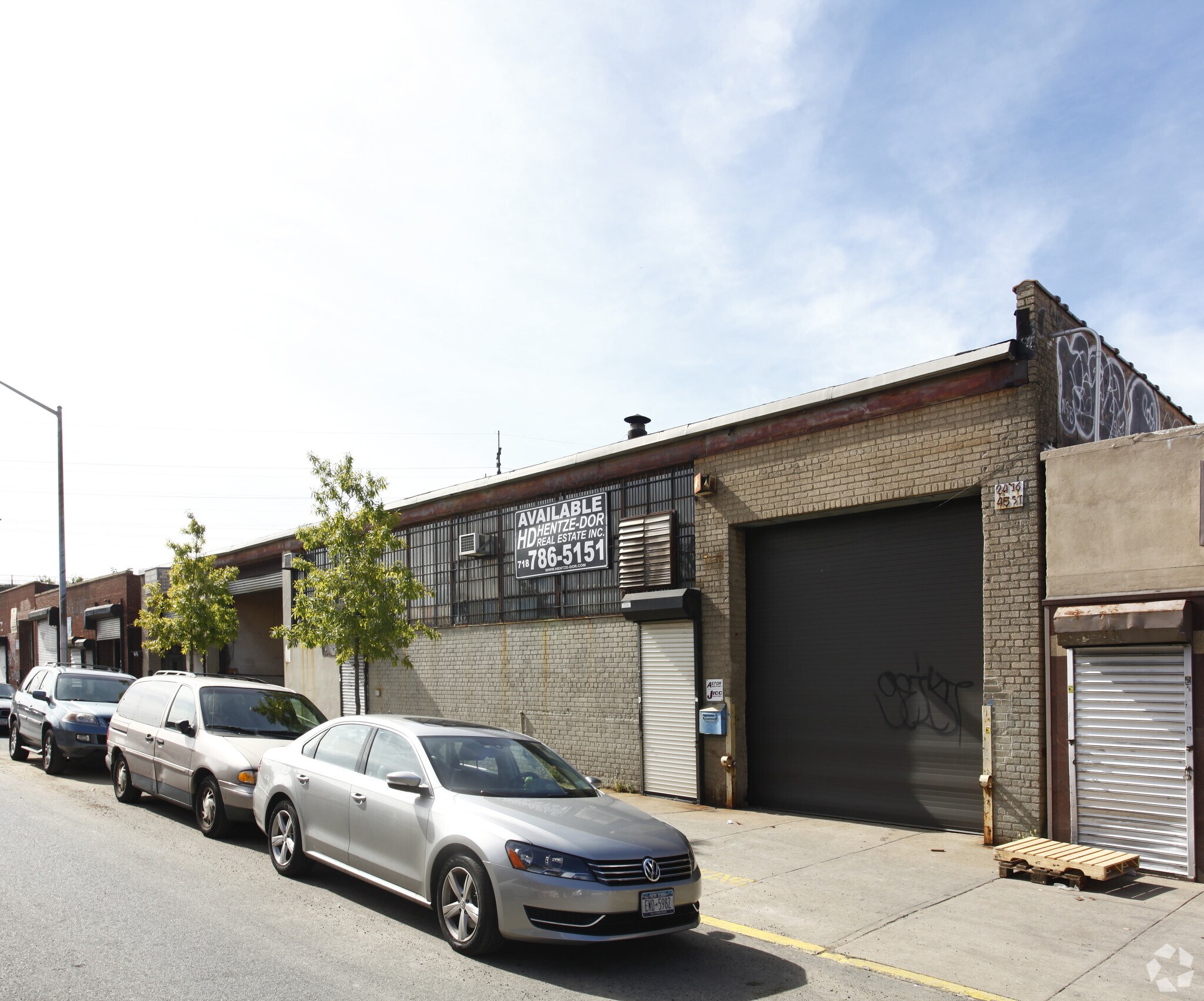 24-16 45th St, Astoria, NY for sale Primary Photo- Image 1 of 1