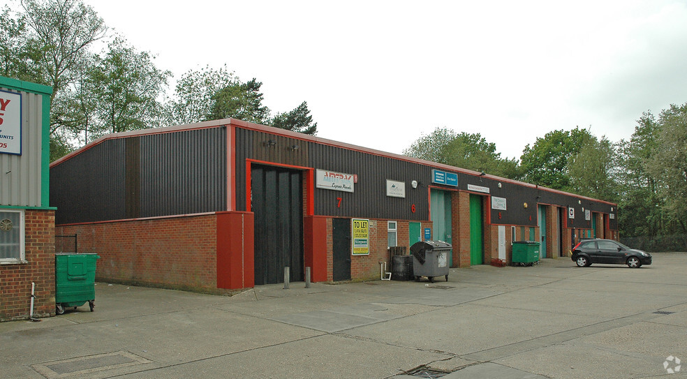 Olds Appr, Watford for lease - Building Photo - Image 2 of 8