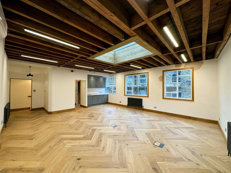 6 Grafton Mews, London for lease - Building Photo - Image 3 of 8