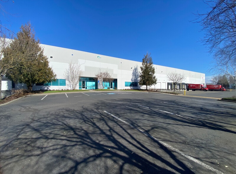 5220-5232 NE 152nd Pl, Portland, OR for lease - Building Photo - Image 3 of 7