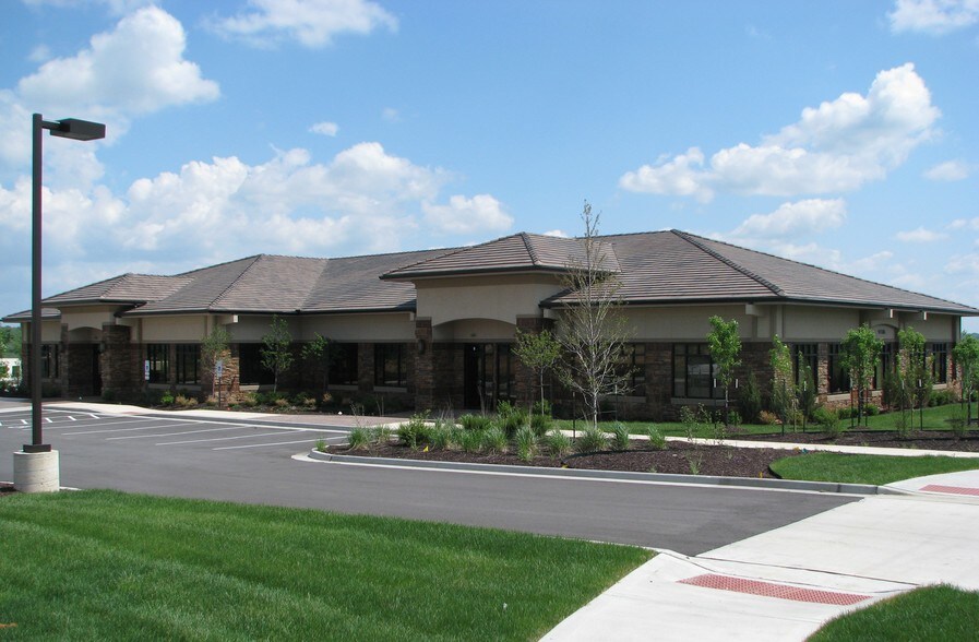 14105 Overbrook Rd, Leawood, KS for sale - Building Photo - Image 1 of 1