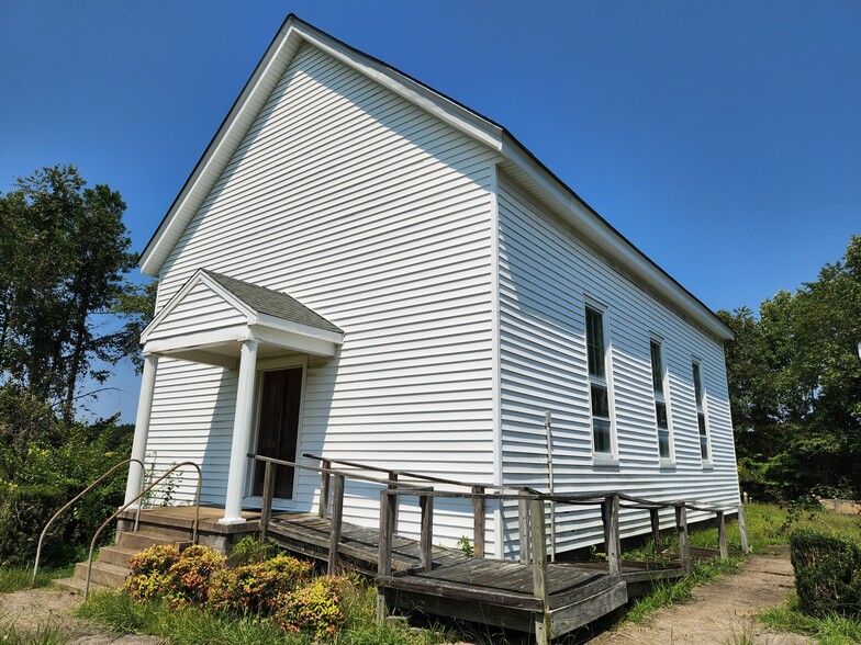 2175 Smoky Ordinary Rd, Emporia, VA for sale - Primary Photo - Image 1 of 10