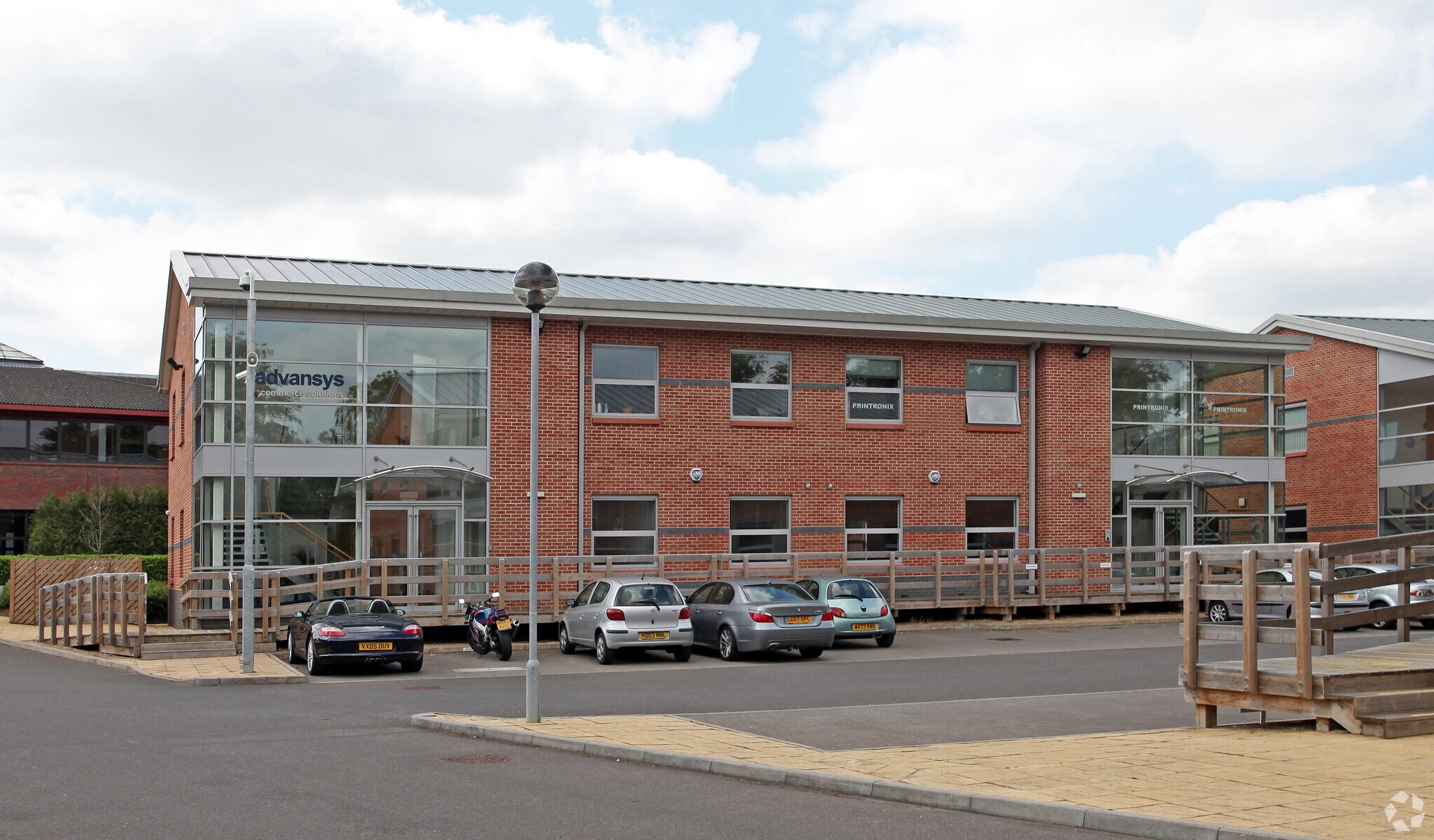 Molly Millars Ln, Wokingham for lease Primary Photo- Image 1 of 5