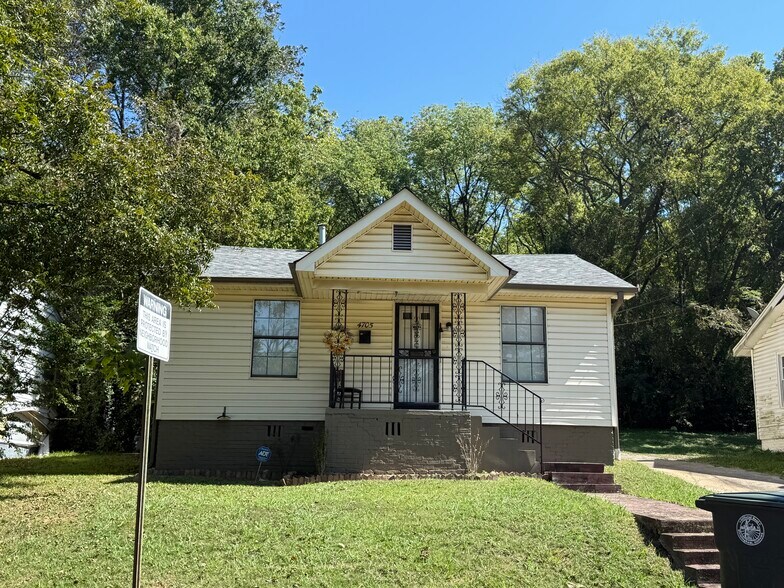 4705 40th Pl N, Birmingham, AL for sale - Primary Photo - Image 1 of 1