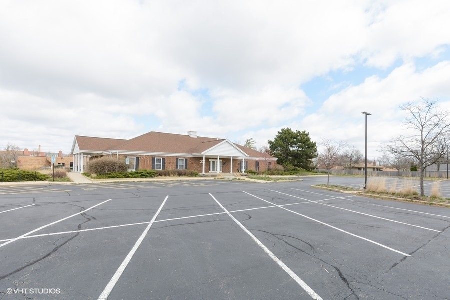 275 S Roselle Rd, Schaumburg, IL 60193 American Enterprise Bank