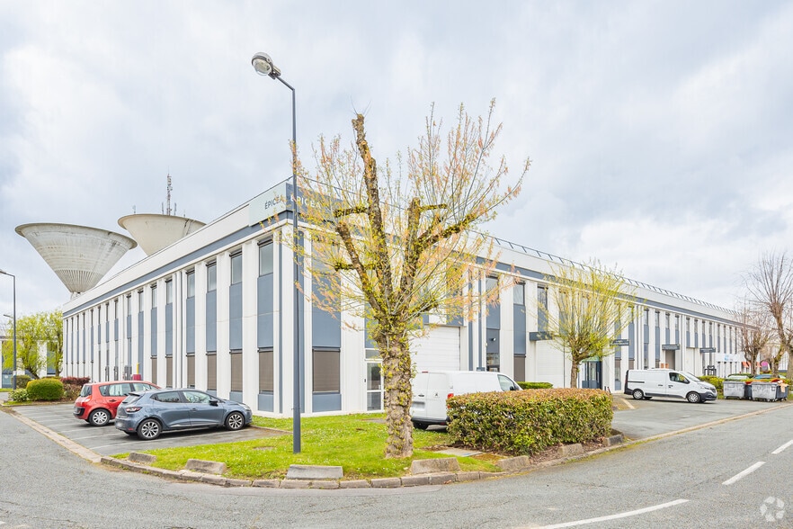 10 Avenue Du Québec, Villebon-sur-Yvette for lease - Primary Photo - Image 1 of 2