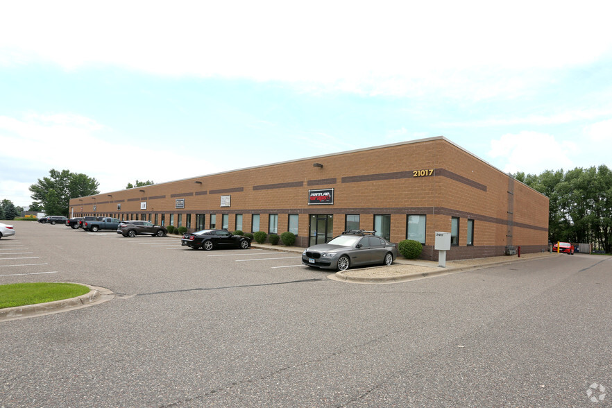 21017 Heron Way, Lakeville, MN for lease - Building Photo - Image 1 of 3