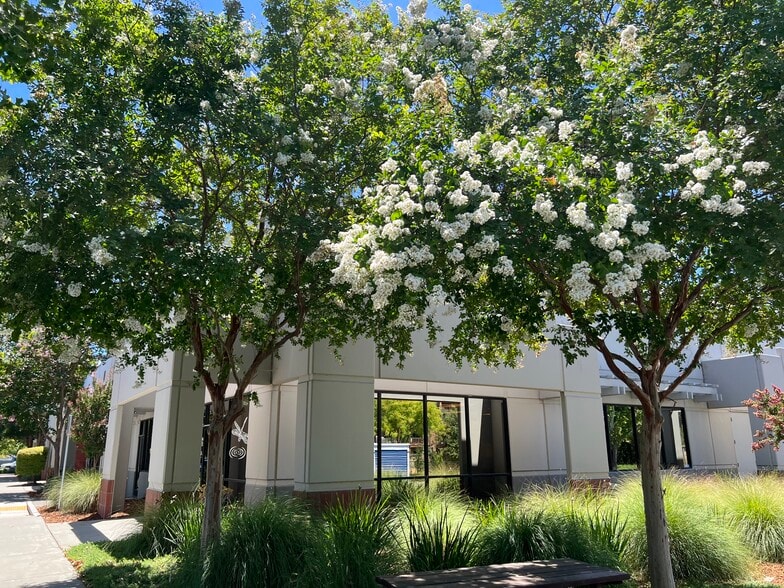 279 Cousteau Pl, Davis, CA for lease - Building Photo - Image 2 of 19