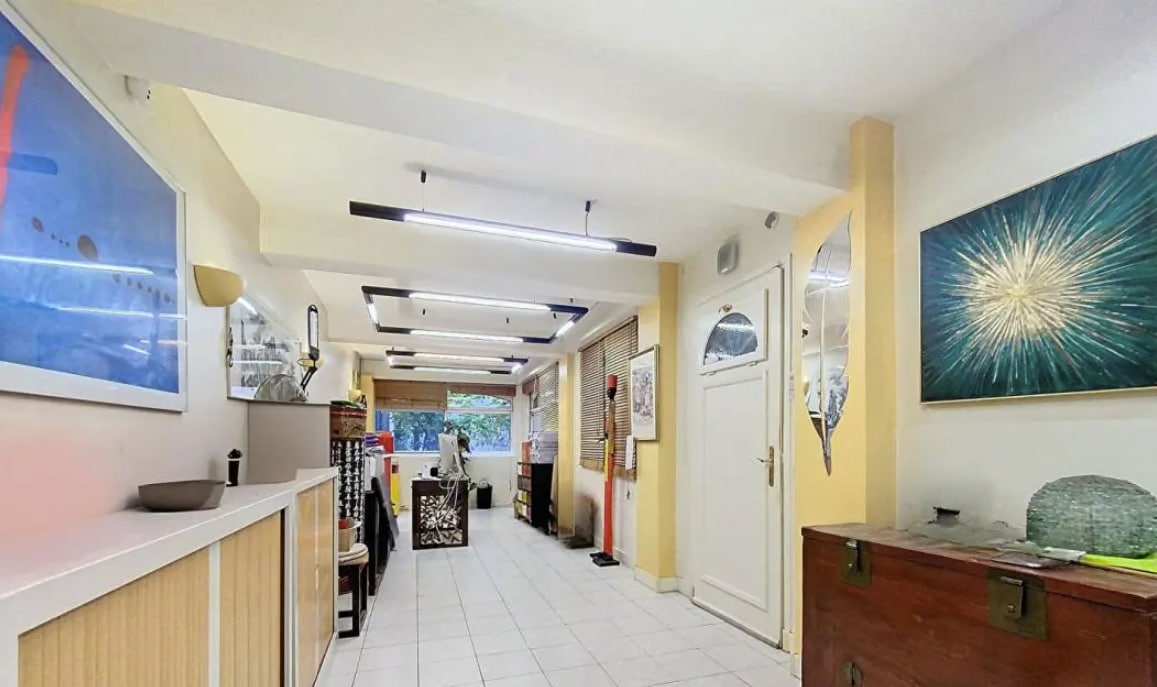 Paris, PAR 75009 - Unit Lot 1 -  - Interior Photo - Image 1 of 3