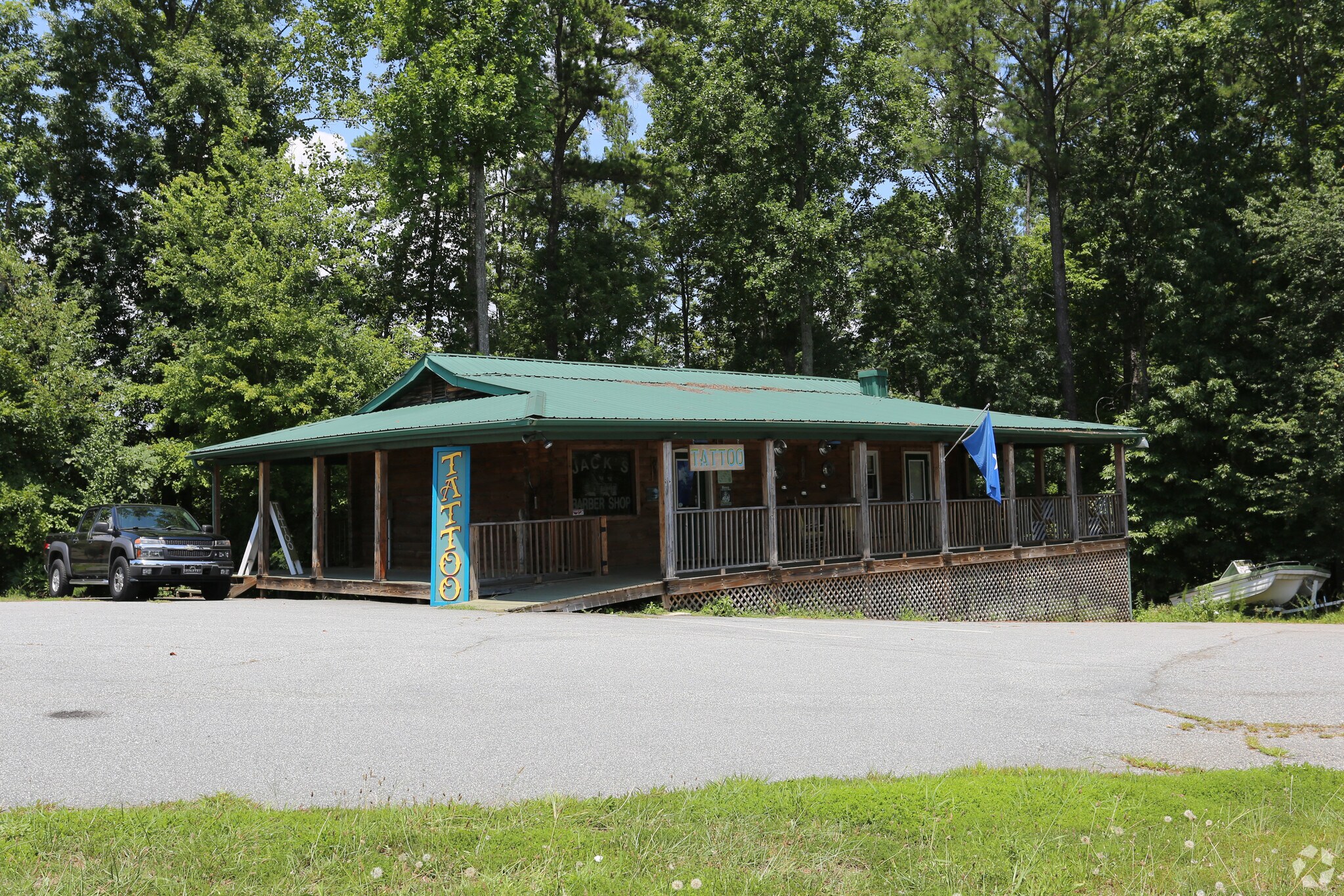 1811 Eagle Dr, Woodstock, GA for sale Primary Photo- Image 1 of 1