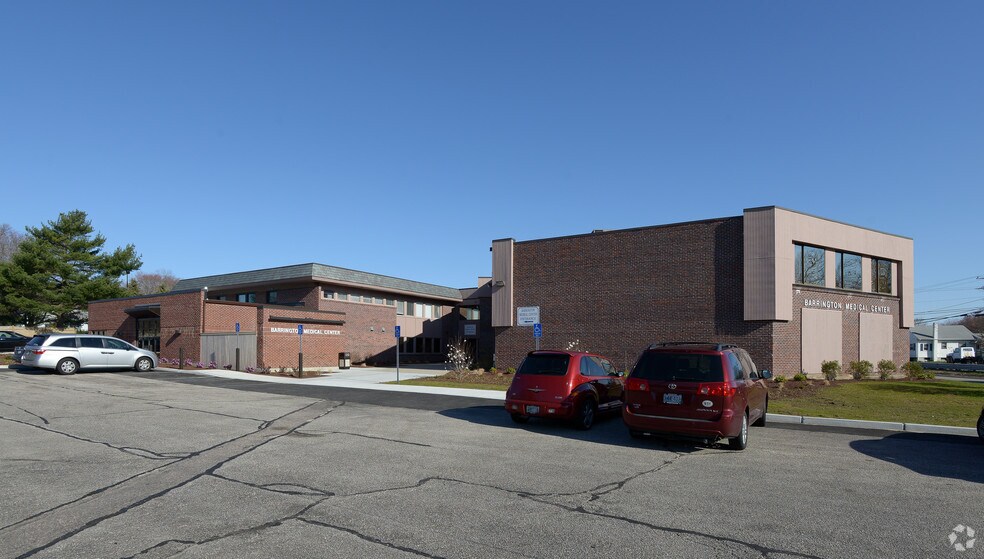 1525 Wampanoag Trl, East Providence, RI for sale - Primary Photo - Image 1 of 1