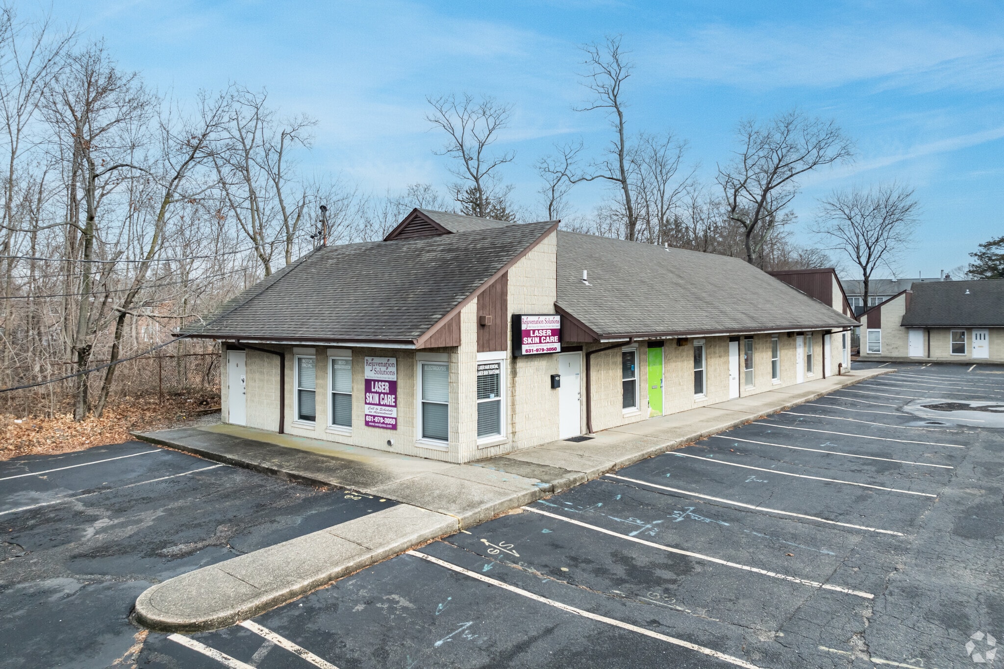 359 Route 111, Smithtown, NY for sale Primary Photo- Image 1 of 1