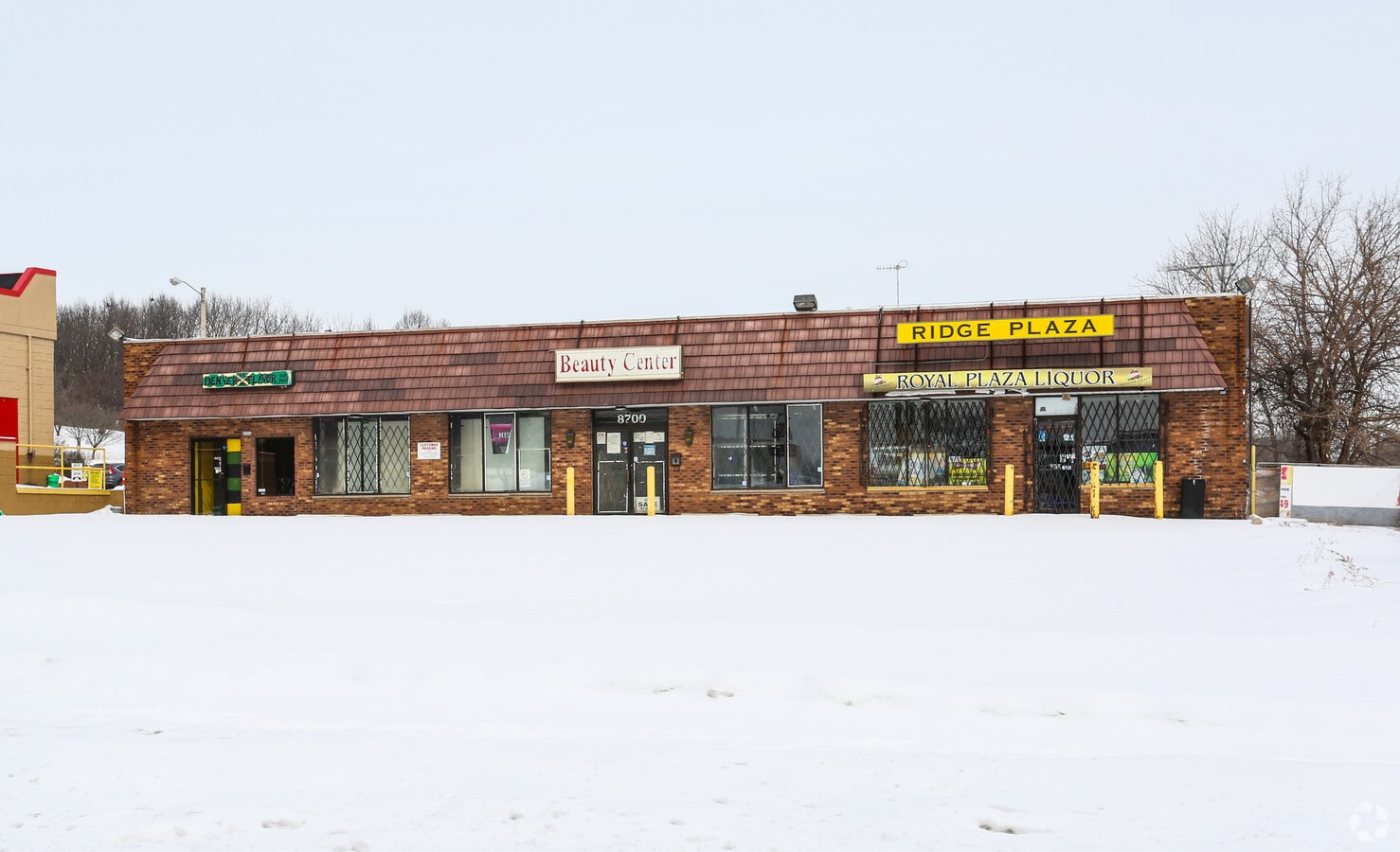 87008704 W Brown Deer Rd, Milwaukee, WI 53224