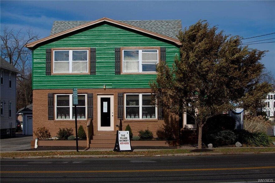 5762-5764 Main St, Buffalo, NY for sale - Building Photo - Image 1 of 1