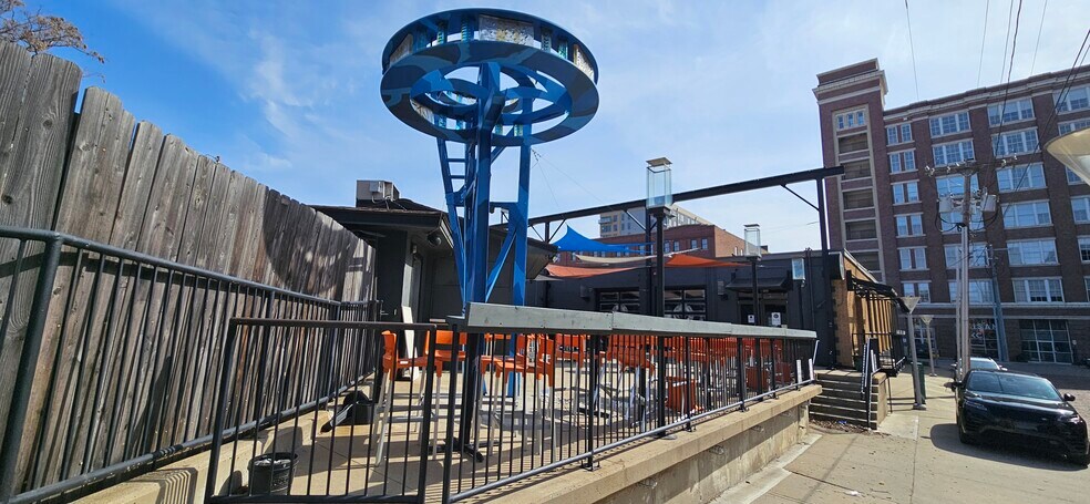 2030 Central St, Kansas City, MO for sale - Building Photo - Image 3 of 8