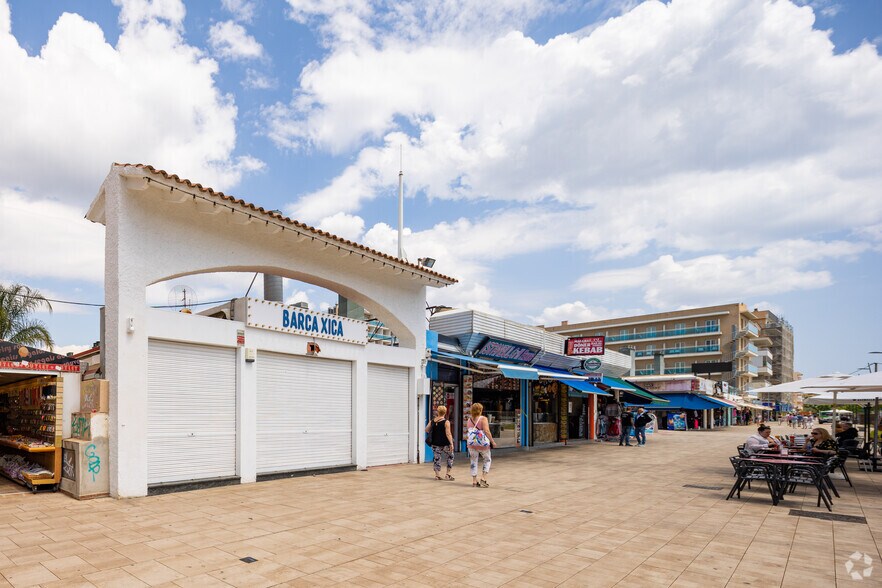 Passeig Marítim, 24, Malgrat de Mar, Barcelona for sale - Building Photo - Image 2 of 6