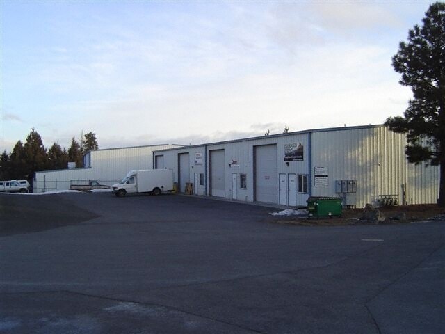 62980 Boyd Acres Rd, Bend, OR for sale - Primary Photo - Image 1 of 1