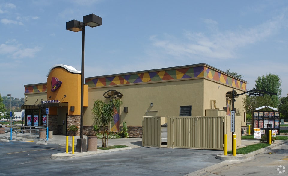 7920-7990 Limonite Ave, Jurupa Valley, CA for lease - Primary Photo - Image 2 of 3