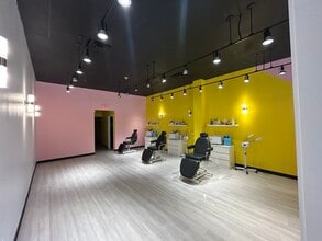 5525 Abercorn St, Savannah, GA for lease Building Photo- Image 2 of 4