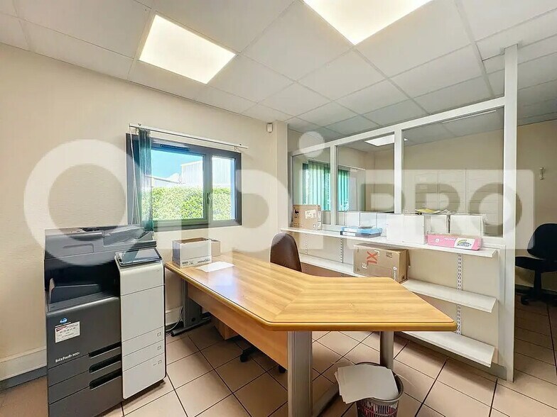 Office in Désertines for sale - Building Photo - Image 2 of 31