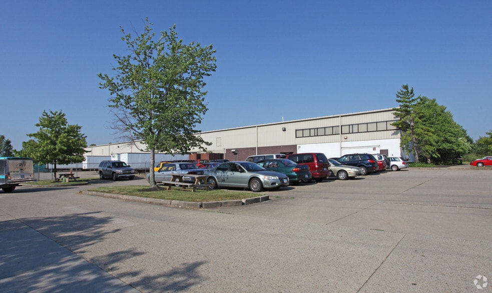 4275 Thunderbird Ln, Fairfield, OH for sale - Primary Photo - Image 1 of 2